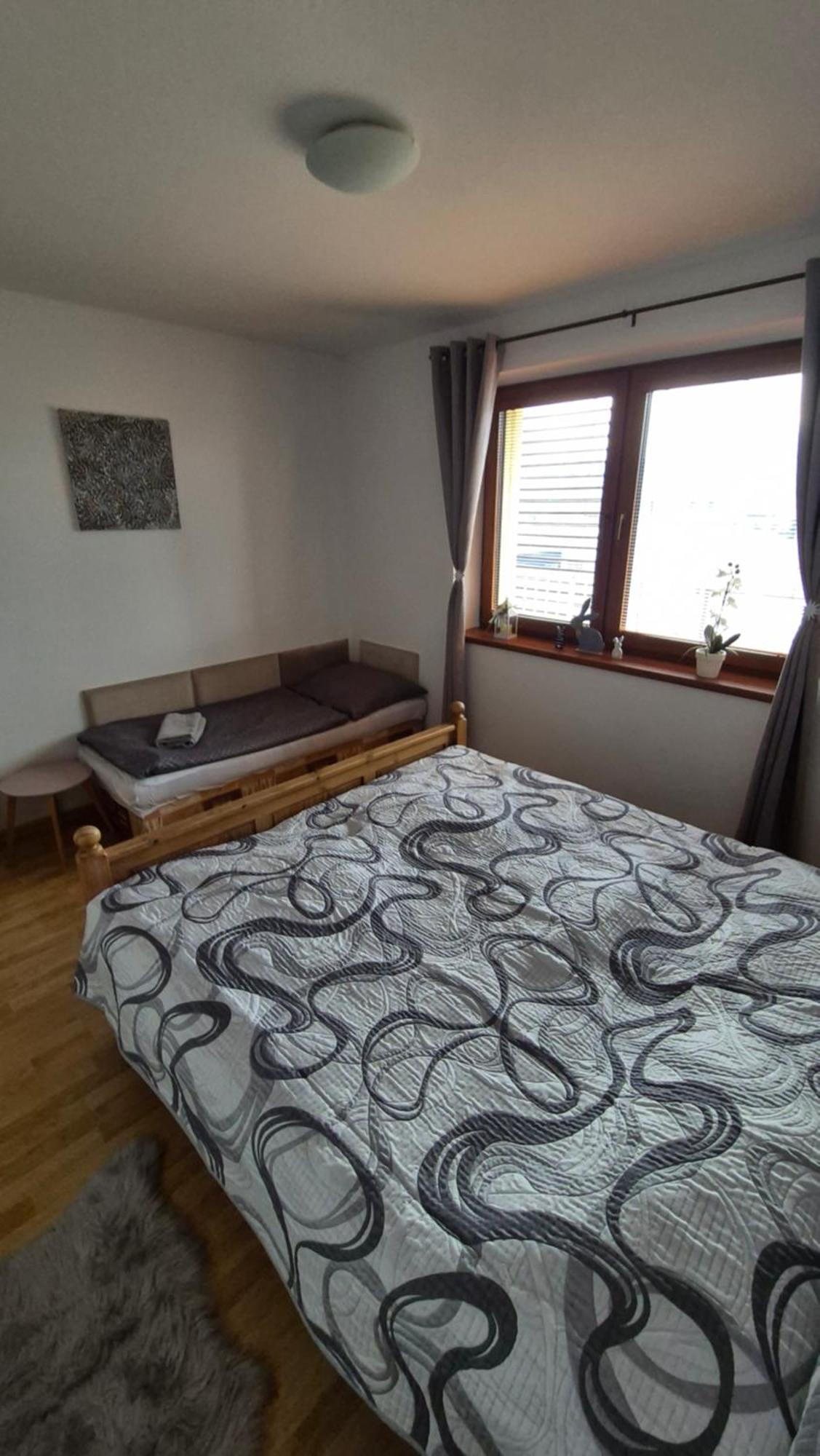 2 room Apartment with terrace, Apartmány Liptov Liptovský Mikuláš Exterior foto